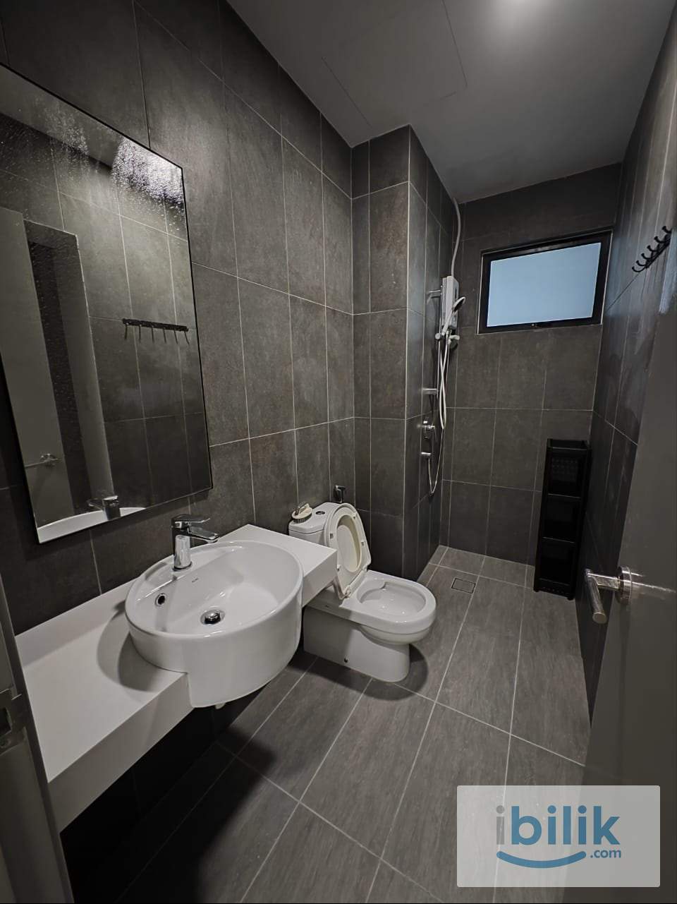 🏡🔥 Room Rental @ Astoria  | Room 5 – Fully Furnished ✨ - Image 2