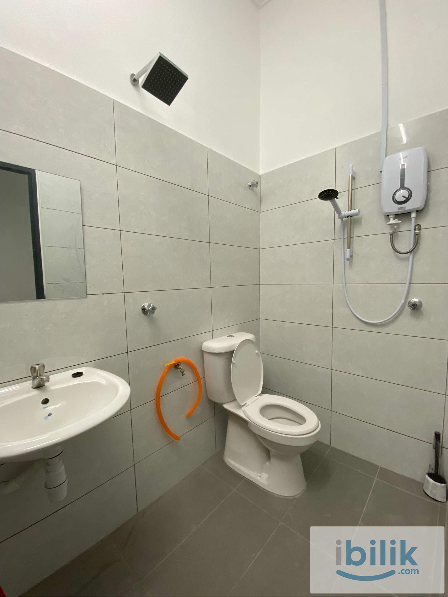 Middle Room near PANTAI & HTAR Hospital (PortKlang) - Image 3