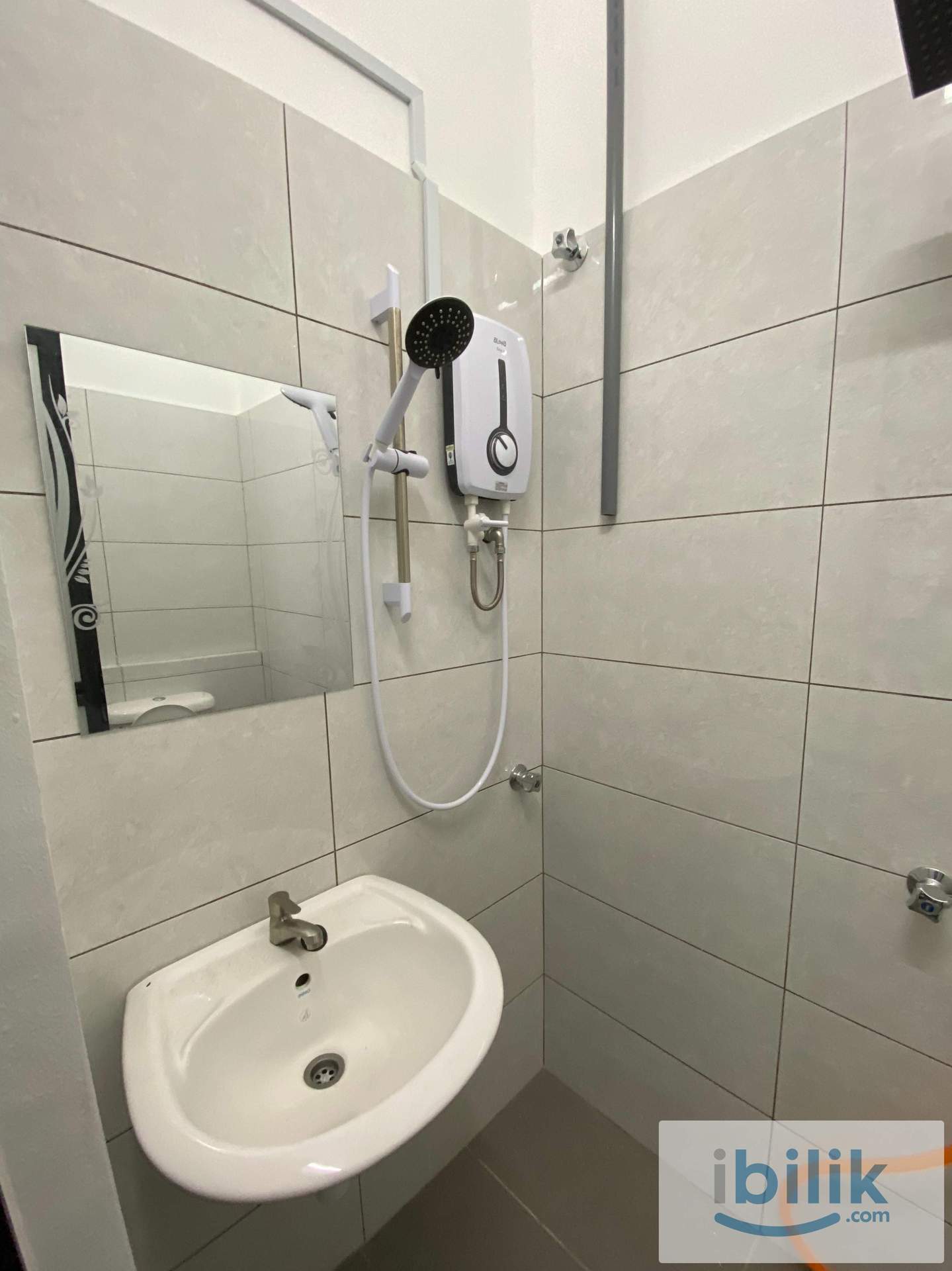 Master Room near PANTAI & HTAR Hospital (Klang) - Image 1