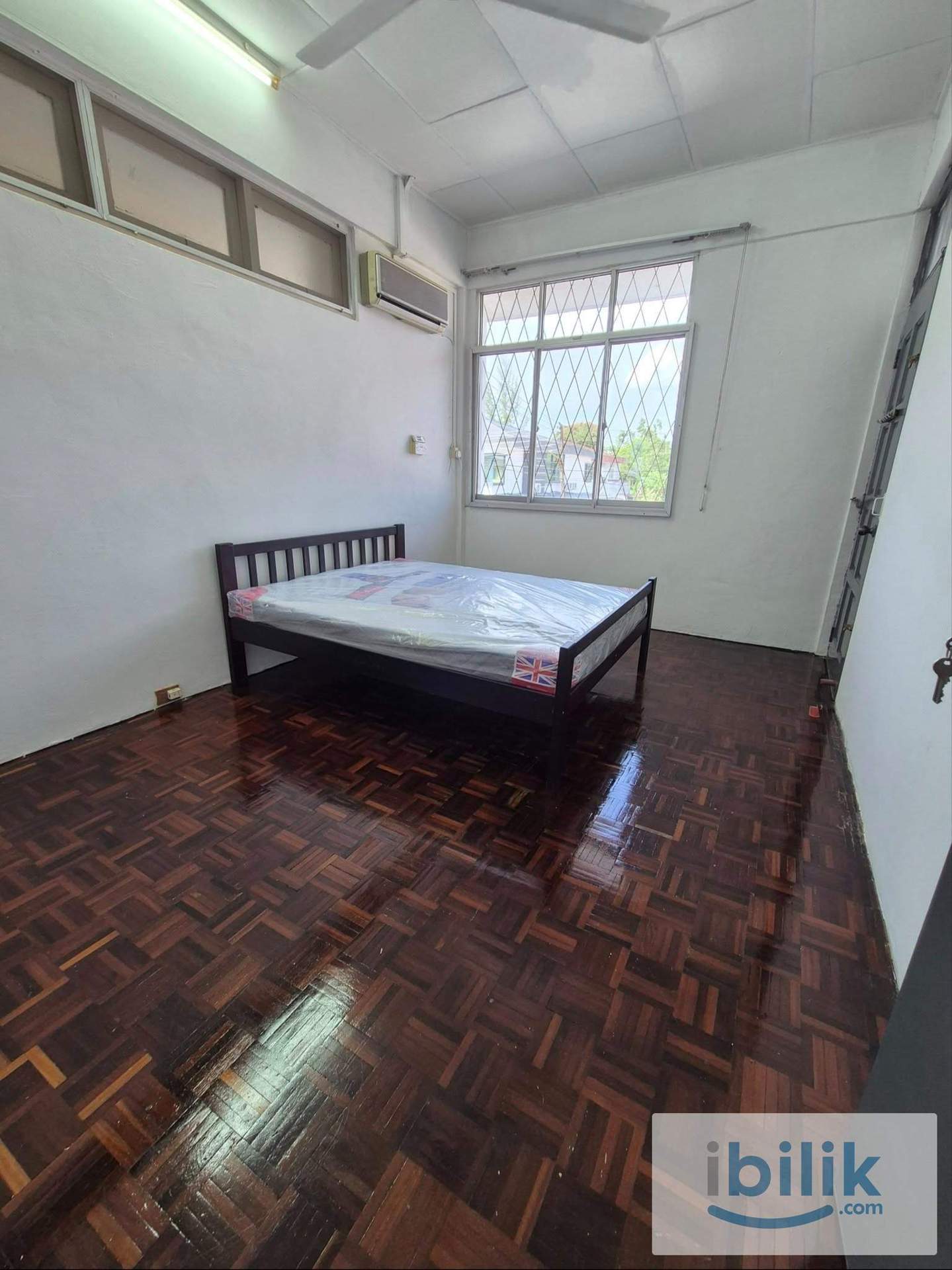 🏡 Live in style in a quiet, serene neighbourhood behind Maybank  at Laksamana Cheng Ho!  - Image 4