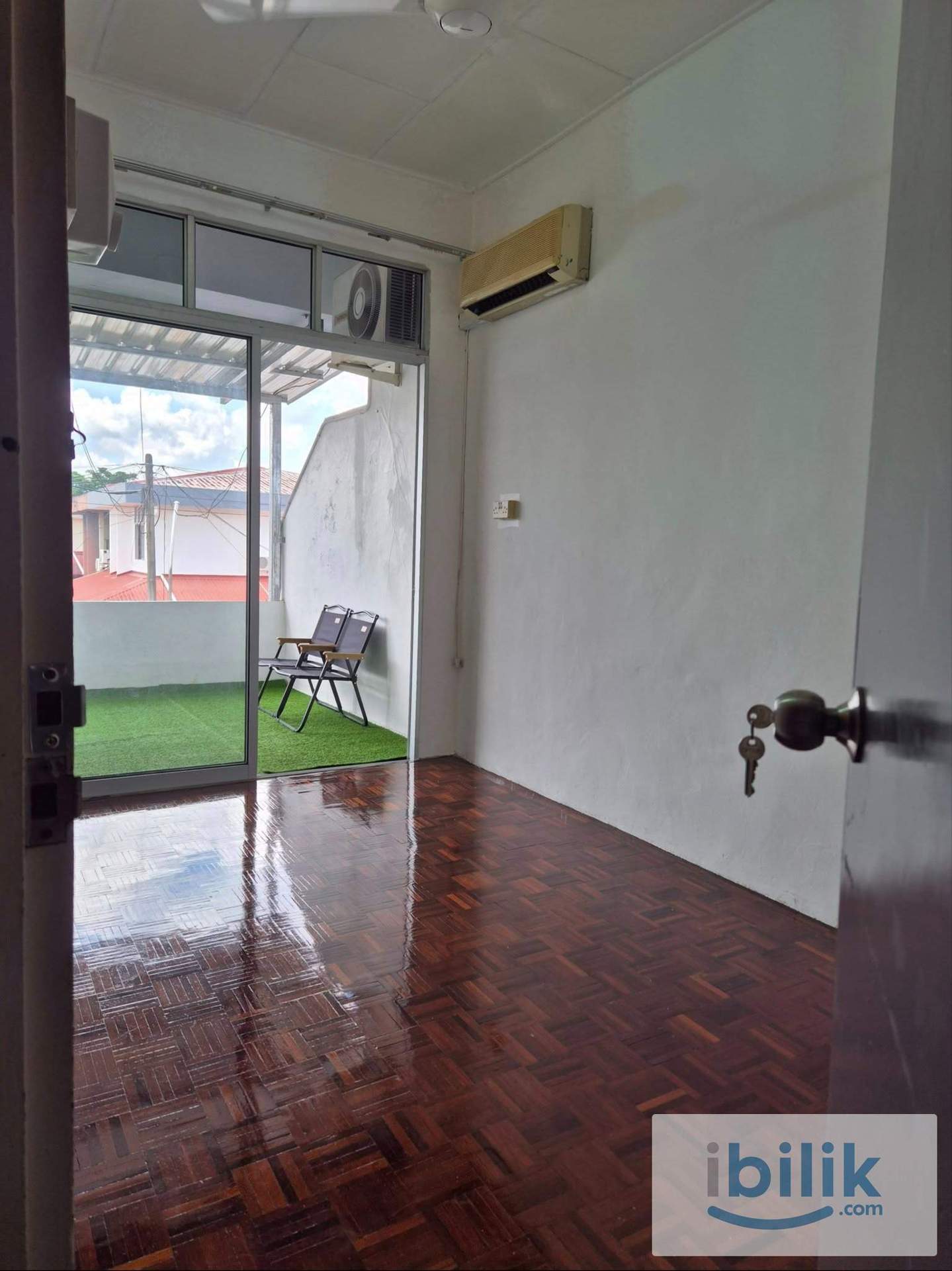🏡 Live in style in a quiet, serene neighbourhood behind Maybank  at Laksamana Cheng Ho!  - Image 9