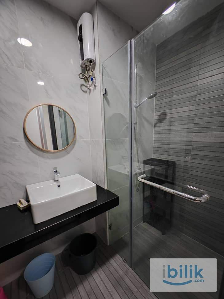 Middle Room For Rent @ Emporis Kota Damansara - Image 5