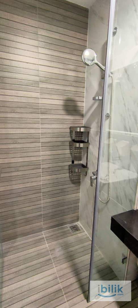 (Female unit) Middle Room ( Move In Condition ) For Rent - Image 5