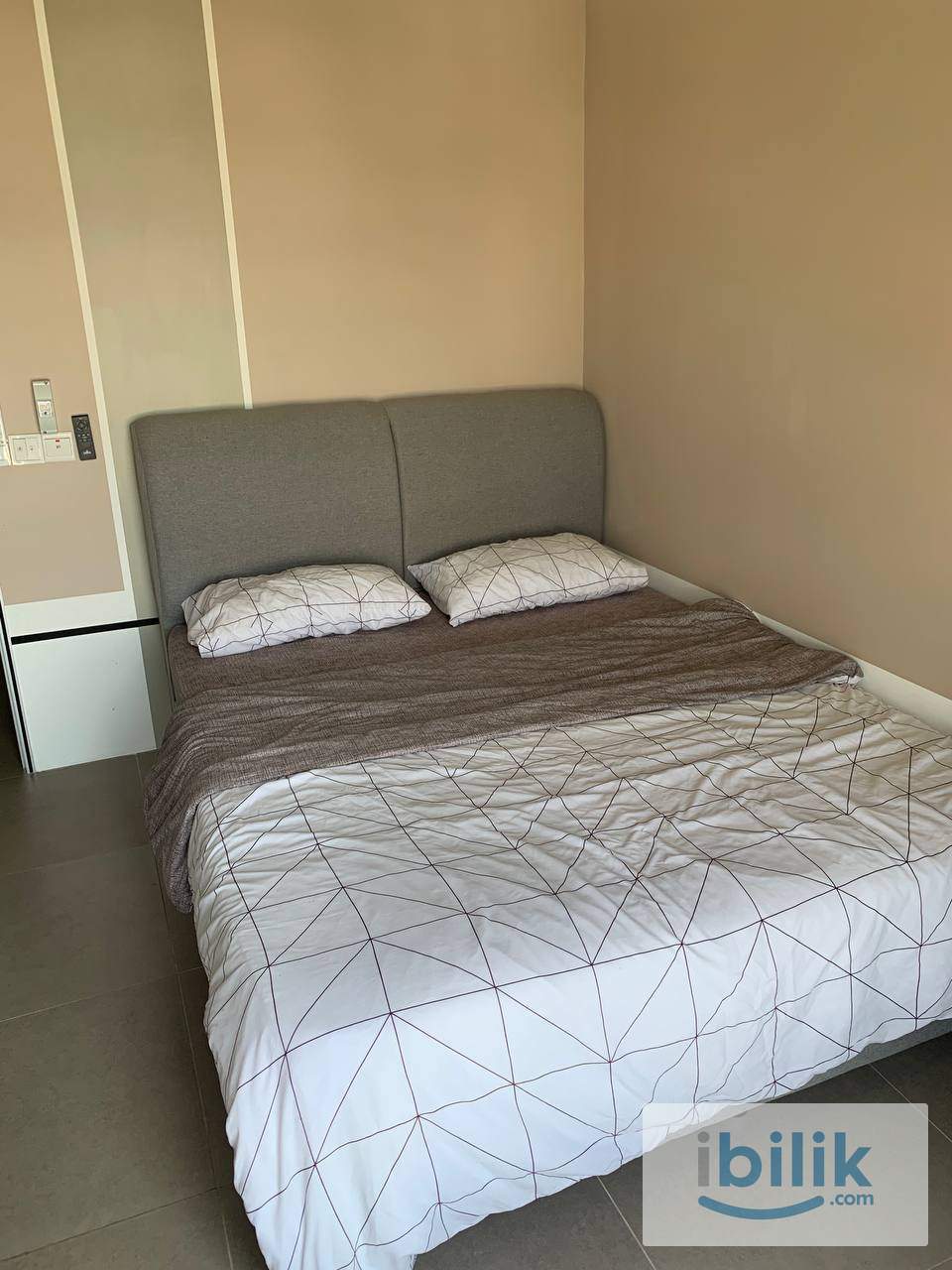 (MIXED UNIT) ENESTA RESIDENCE - MIDDLE ROOM - Image 1
