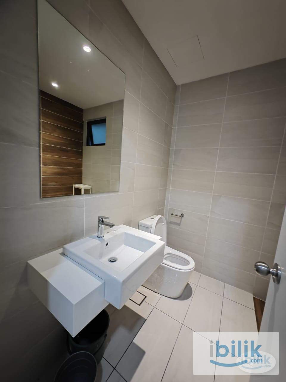 Balcony Middle Bedroom at Unio Residence, Kepong [MALE ONLY] - Image 4