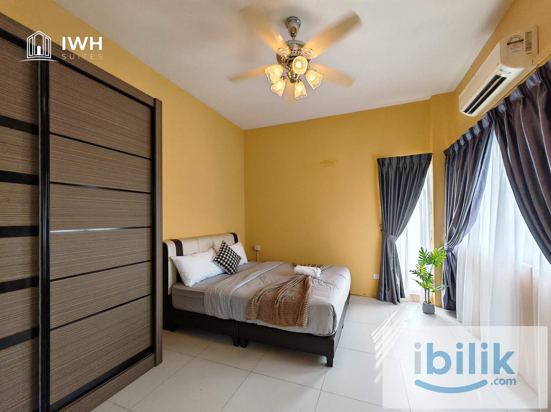 Botani Master Bedroom with Bathroom - Image 1