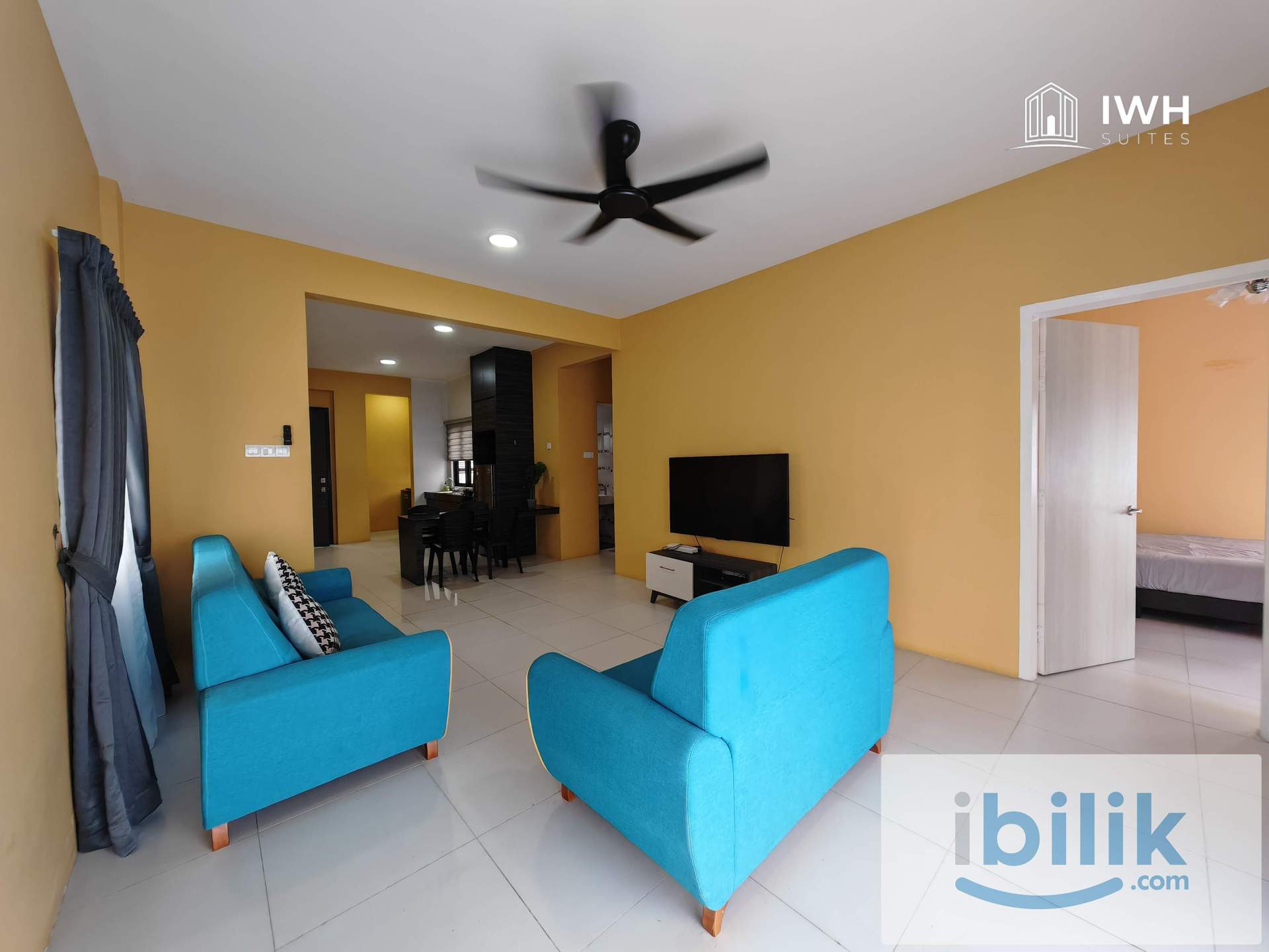 Botani Master Bedroom with Bathroom - Image 5