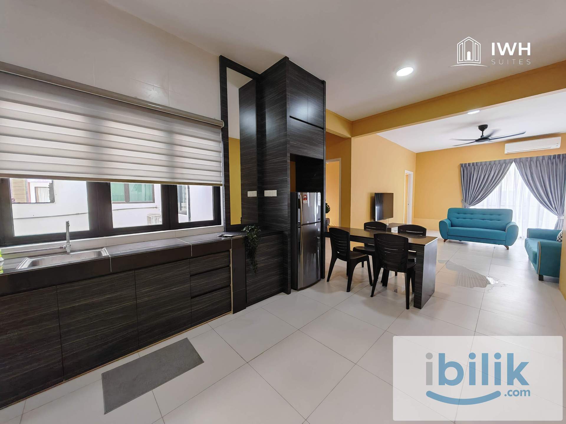 Botani Master Bedroom with Bathroom - Image 6