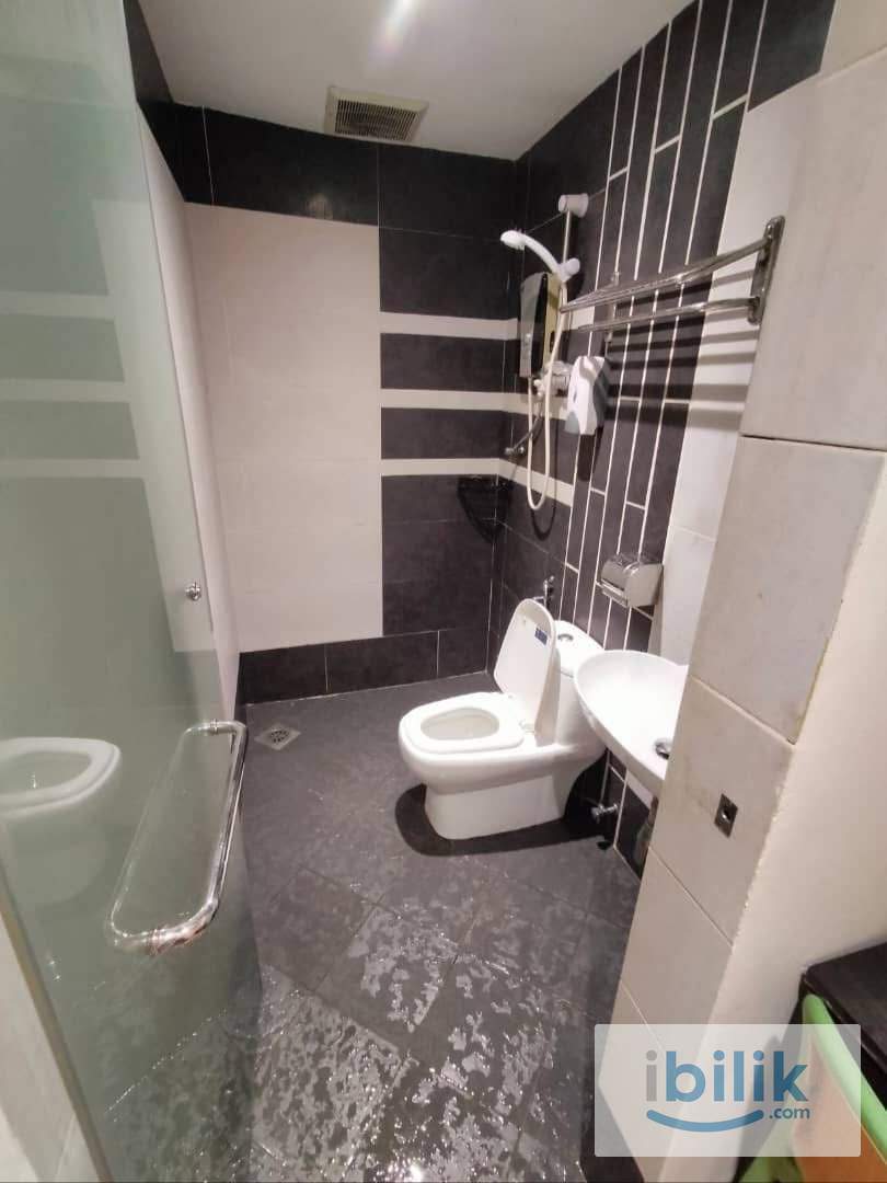 😍 NO DEPOSIT ❗ Spacious Co-Living Room @ Klang ✨ New Concept: Hotel-Style Long Stay Room! ✨ - Image 3