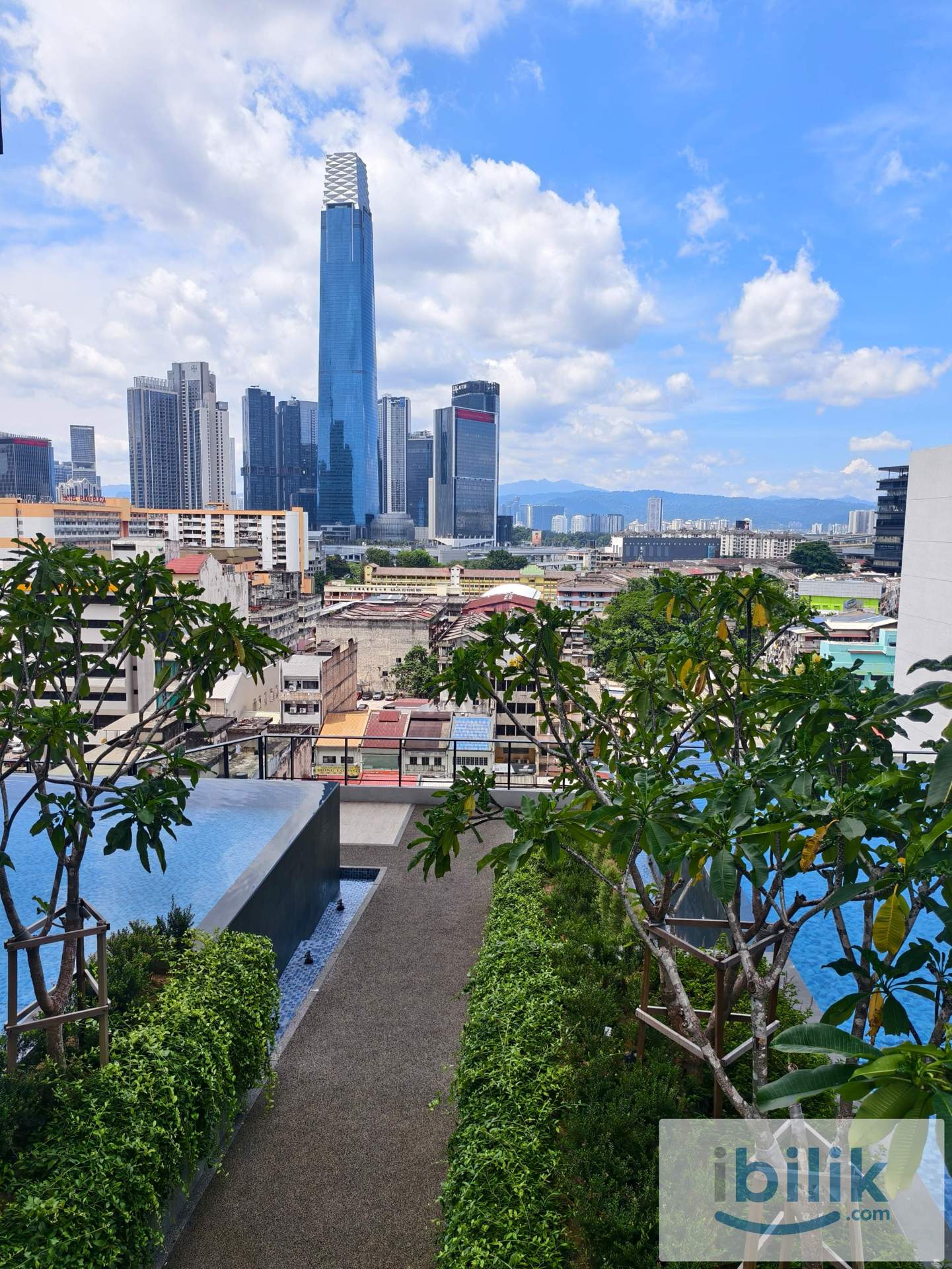 Room For Rent Pudu LRT KLCC Lalaport Lot 10 Bukit Bintang TRX Low Yat - Image 1