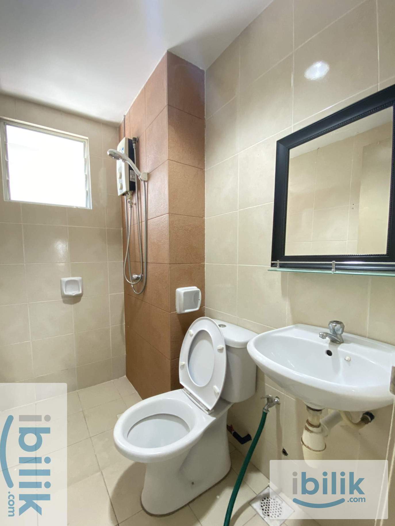 Newly Renovated Sea View Tower Condo - Image 2