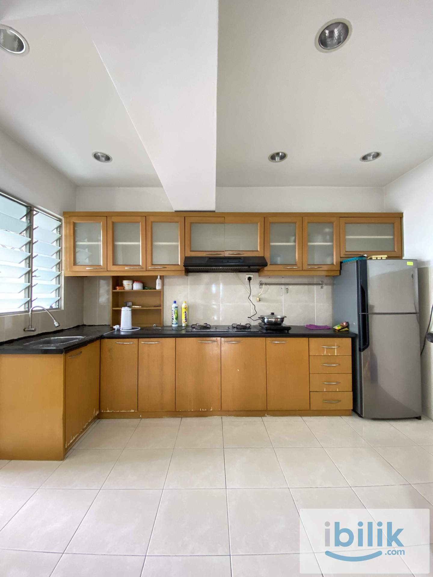 Newly Renovated Sea View Tower Condo - Image 3