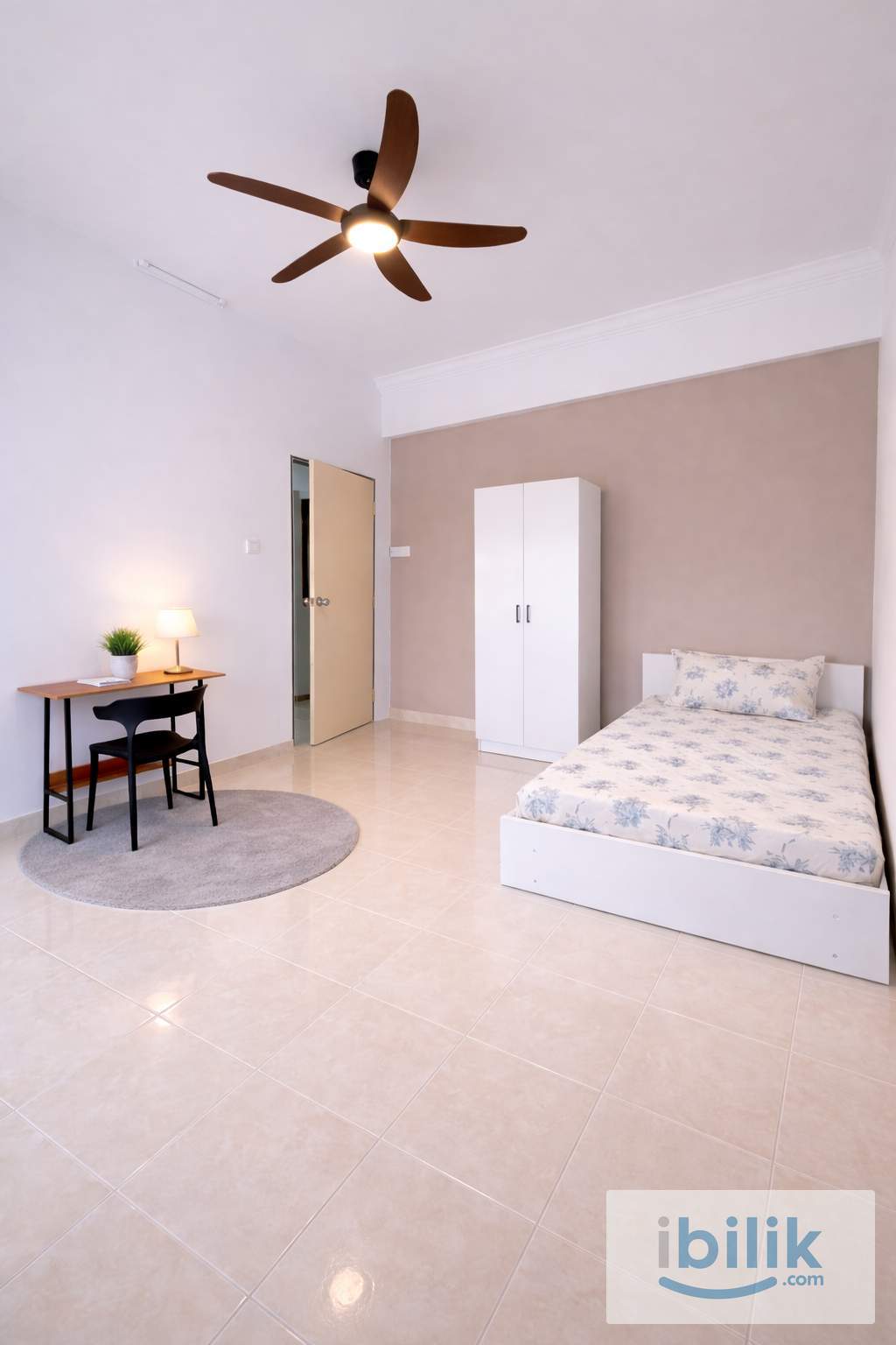 Newly Renovated Sea View Tower Condo - Image 8