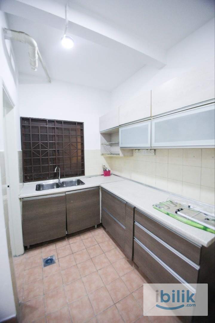 Master Room Private Bathroom with Window & A/C‼️‼️Near MRT‼️‼️ - Image 5