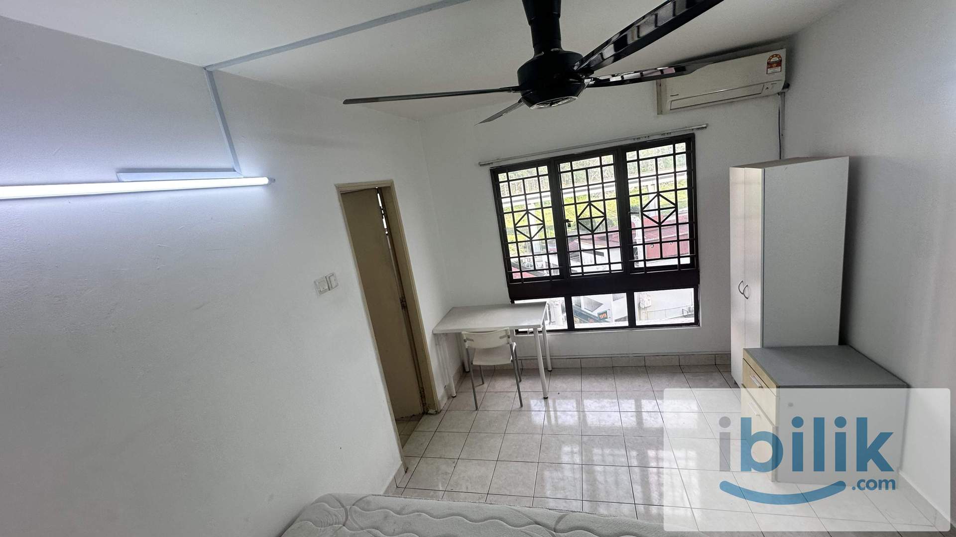 Near MRT Surian‼️Master Room With Private Bathroom‼️ - Image 6