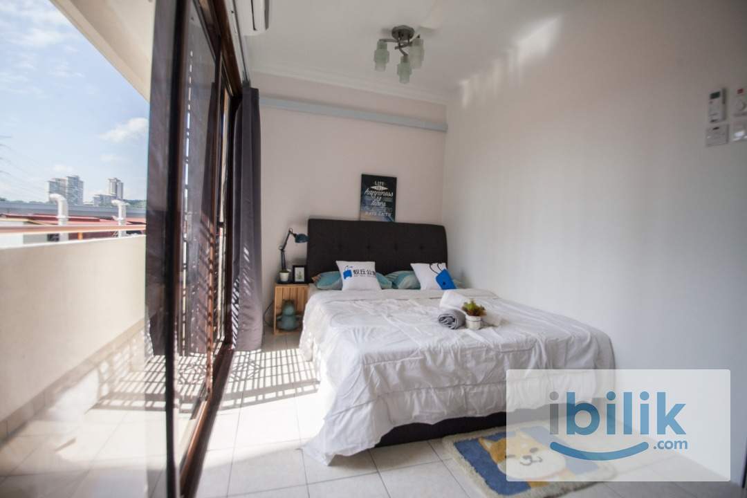 Include Utilities✅Walking to MRT🚆Balcony Middle Queenbedroom with AC located in Palm Spring, KD - Image 4