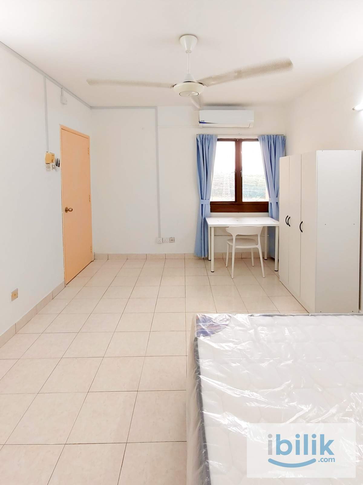 Walking to MRT🚆Fully Furnished✅Master kingbedroom with private bathroom located in Palm spring, KD - Image 1