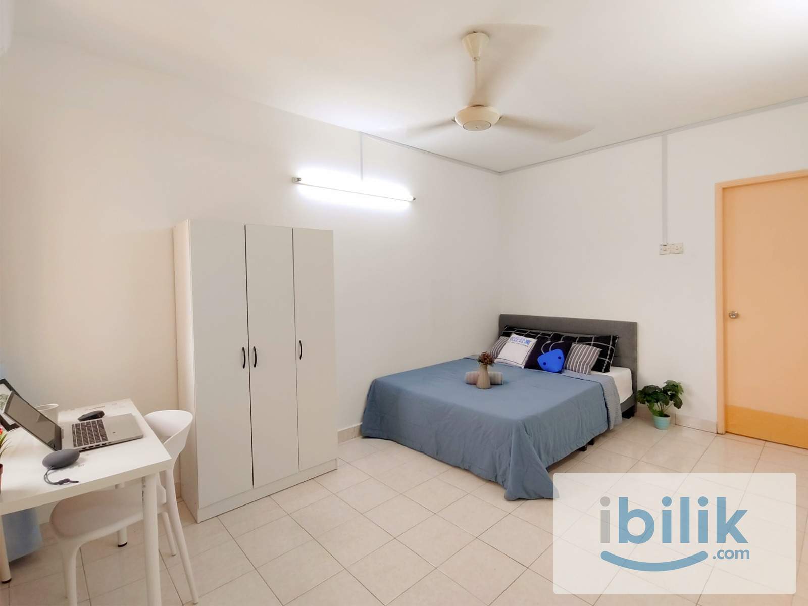 Walking to MRT🚆Fully Furnished✅Master kingbedroom with private bathroom located in Palm spring, KD - Image 5