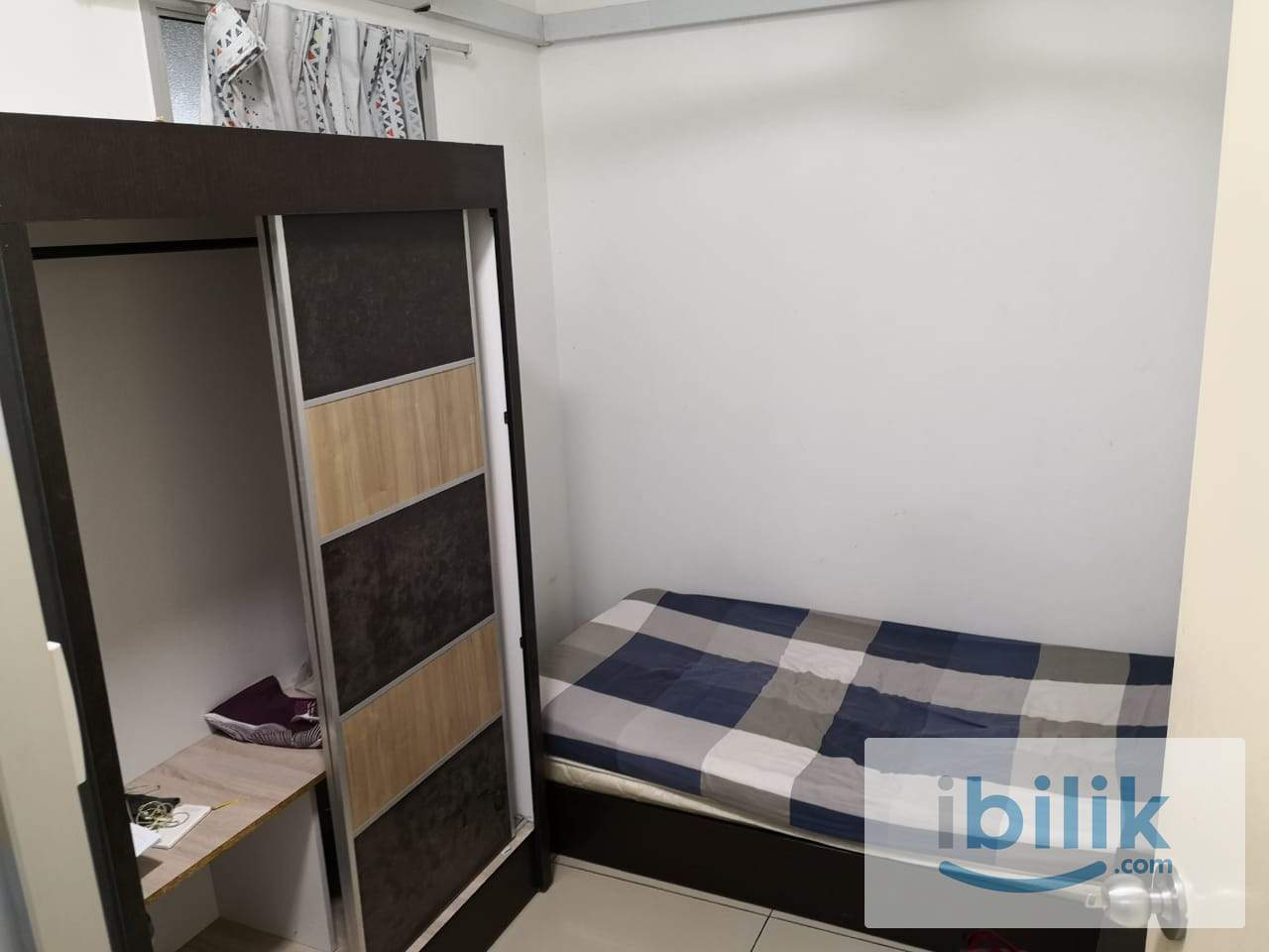 Walking distance to LRT🚆Include Utilities✅Single bedroom with windows and AC located in Pacific Place, Ara damansra - Image 1