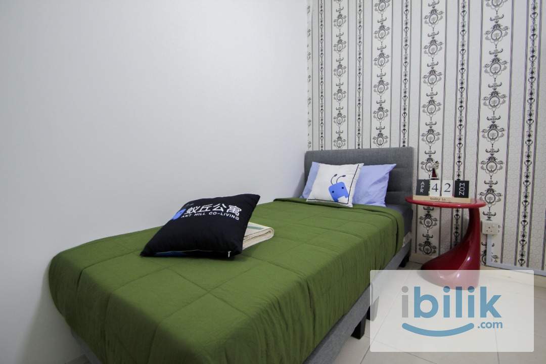 Including Car Park🚗Promotion Price😍Single bedroom with windows and AC located in D'Alpinia, Puchong - Image 5
