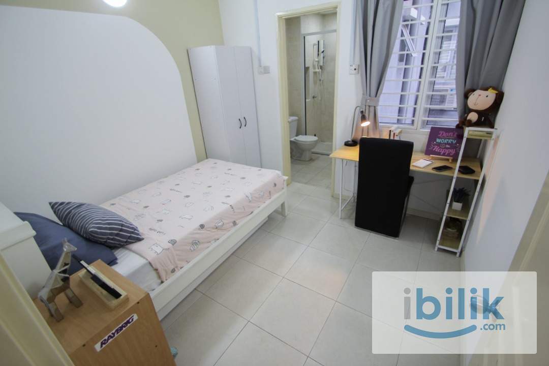 Promotion Price😍Including Car park🚗Super single bedroom with private bathroom located in D'alpinia - Image 5