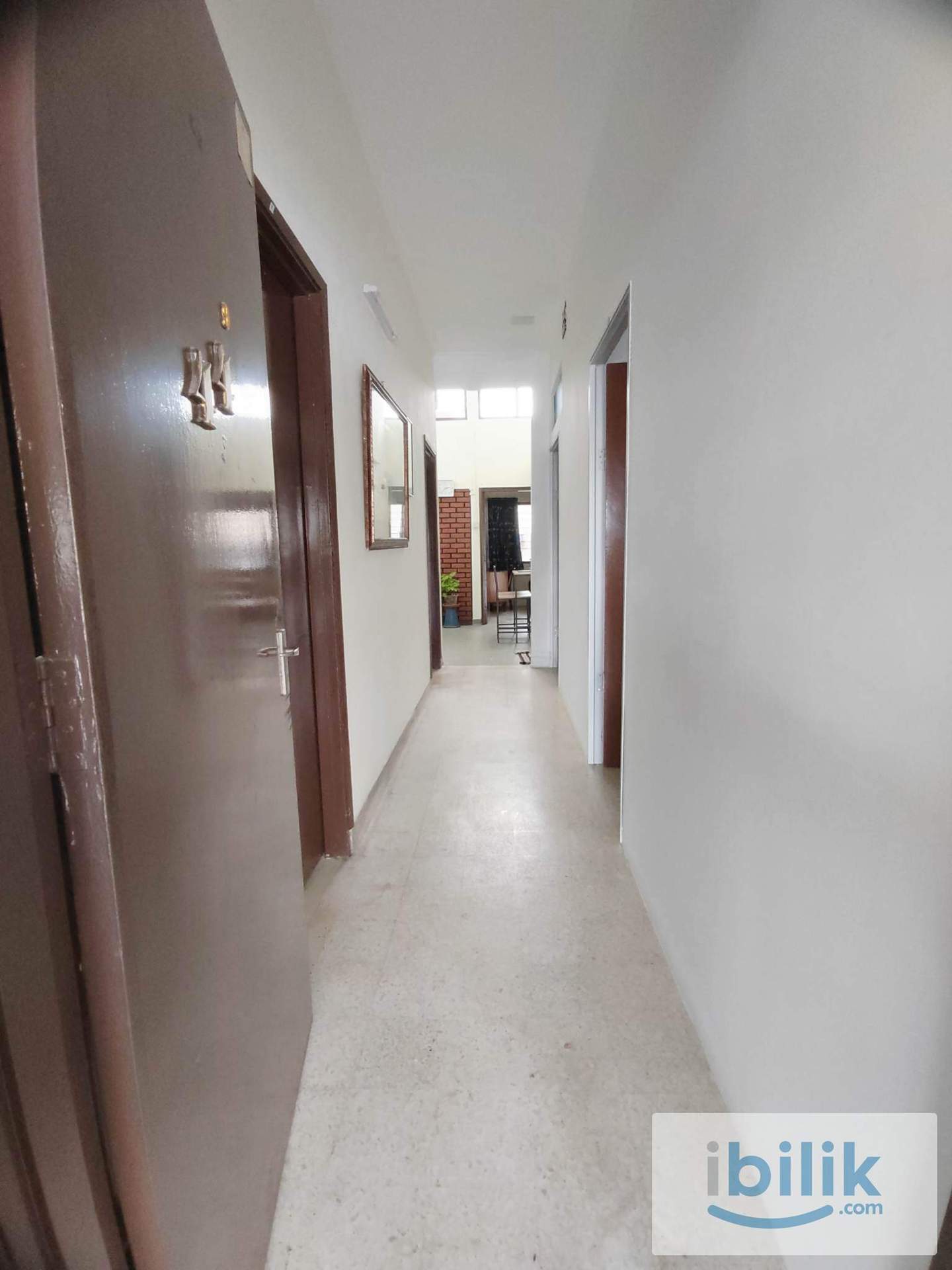 Promotion Price‼️Including Car park🚗Single bedroom with windows and AC located in Taman Paramount, PJ - Image 5