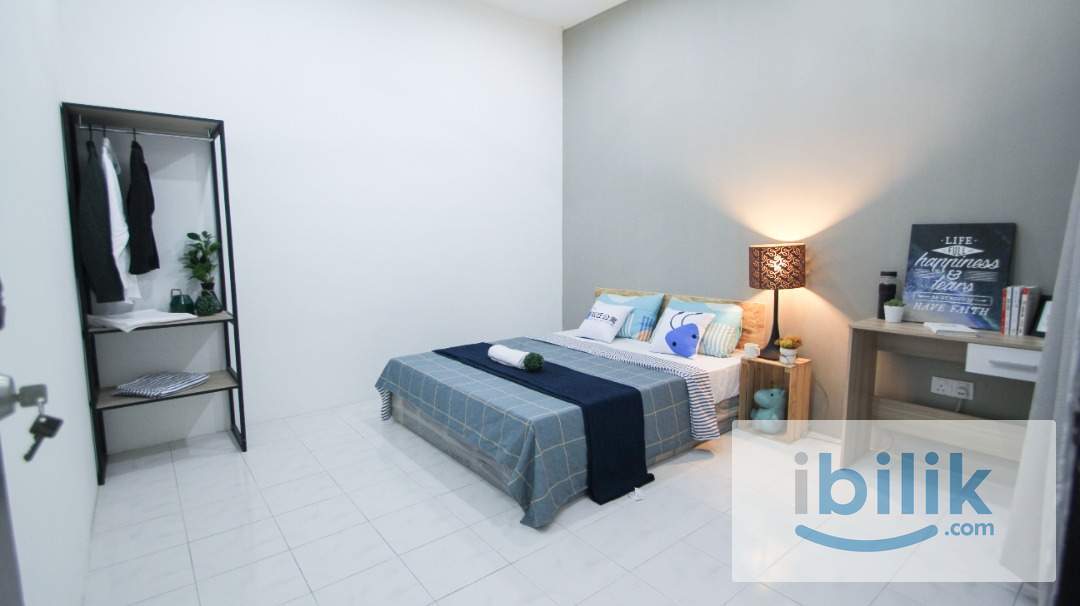 Including Car Park🚗and Utilities✅Ori Middle Queenbedroom with windows and AC located in Taman Aman, PJ - Image 4