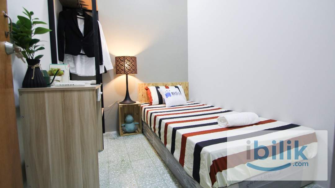 Include Utilities and Car Park🚗Single bedroom with fans only located in Taman Aman, PJ - Image 4