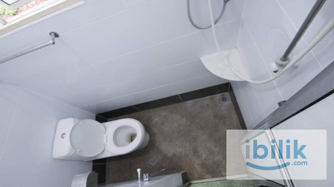Include Utilities and Car Park🚗Single bedroom with fans only located in Taman Aman, PJ - Image 10