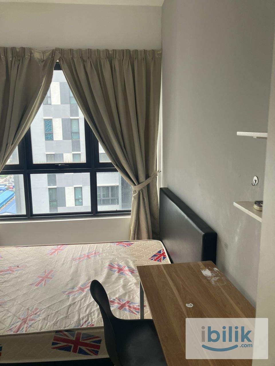 Female Unit👧🏻Direct Linked Bridge to MRT🚆Middle Queenbedroom with windows and AC located in D'sara Sentral - Image 3