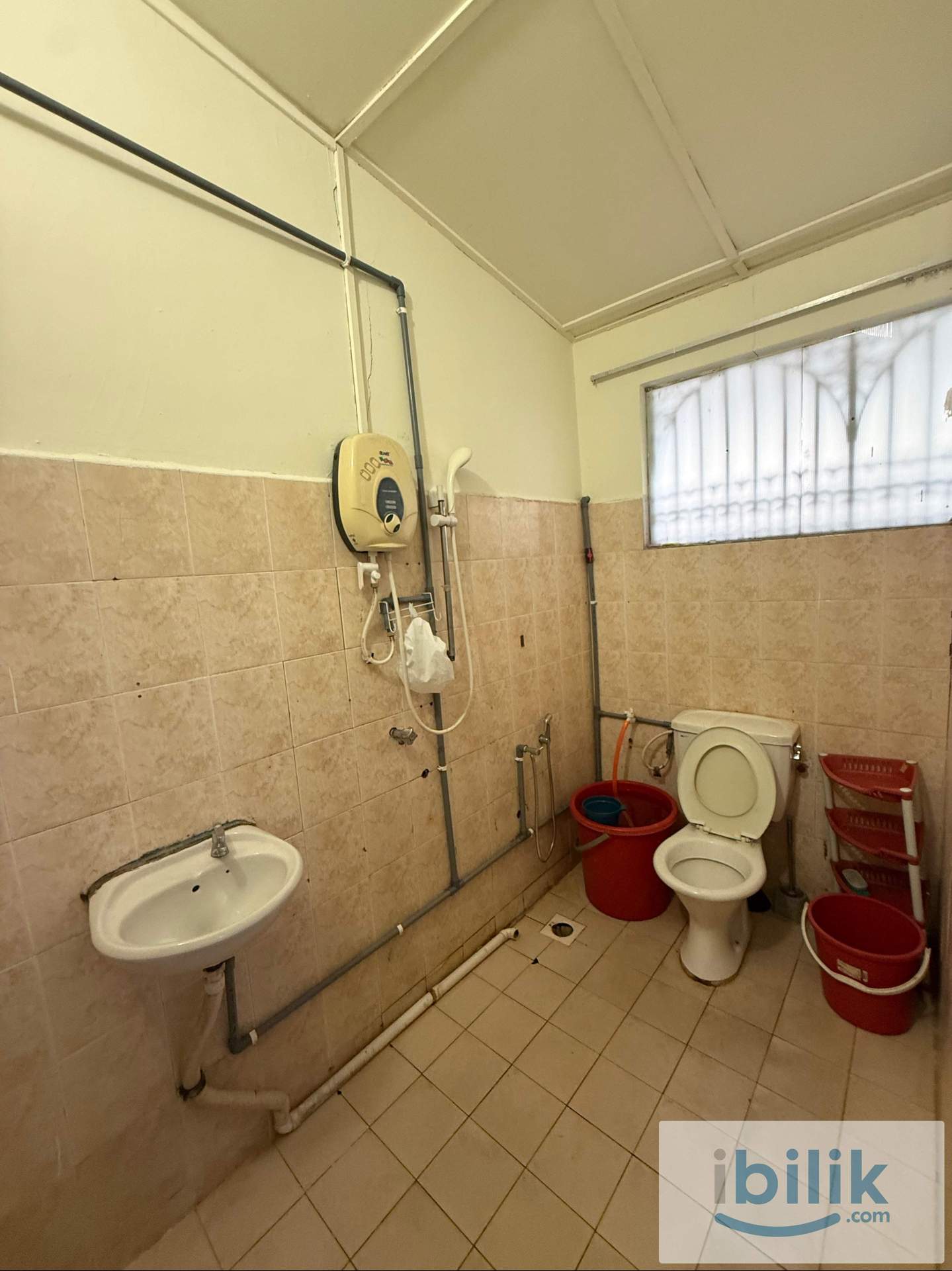 🌿 Relax & Stay Comfortable – Rooms Available in Subang Jaya - Image 3