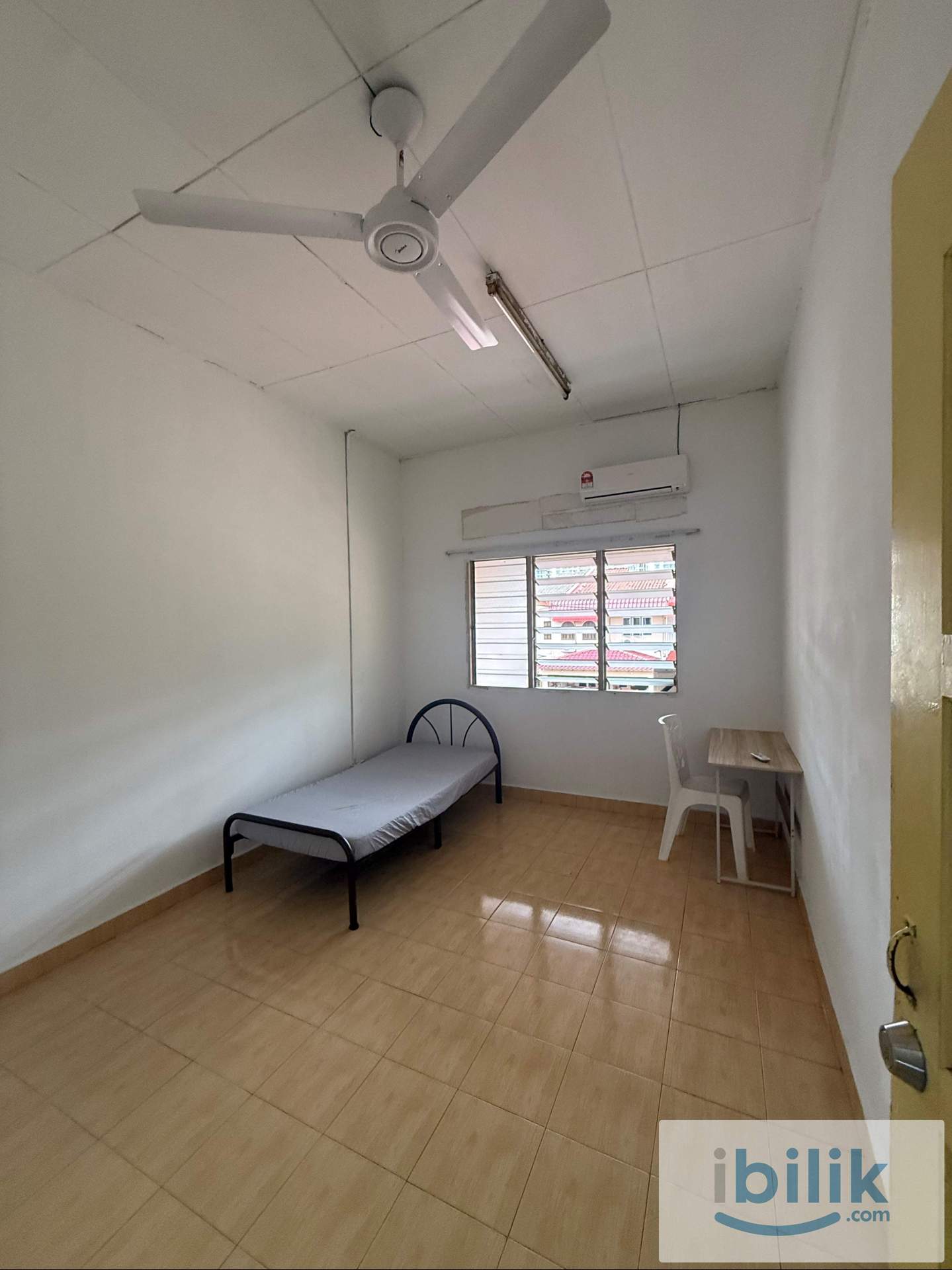 🌿 Relax & Stay Comfortable – Rooms Available in Subang Jaya - Image 4