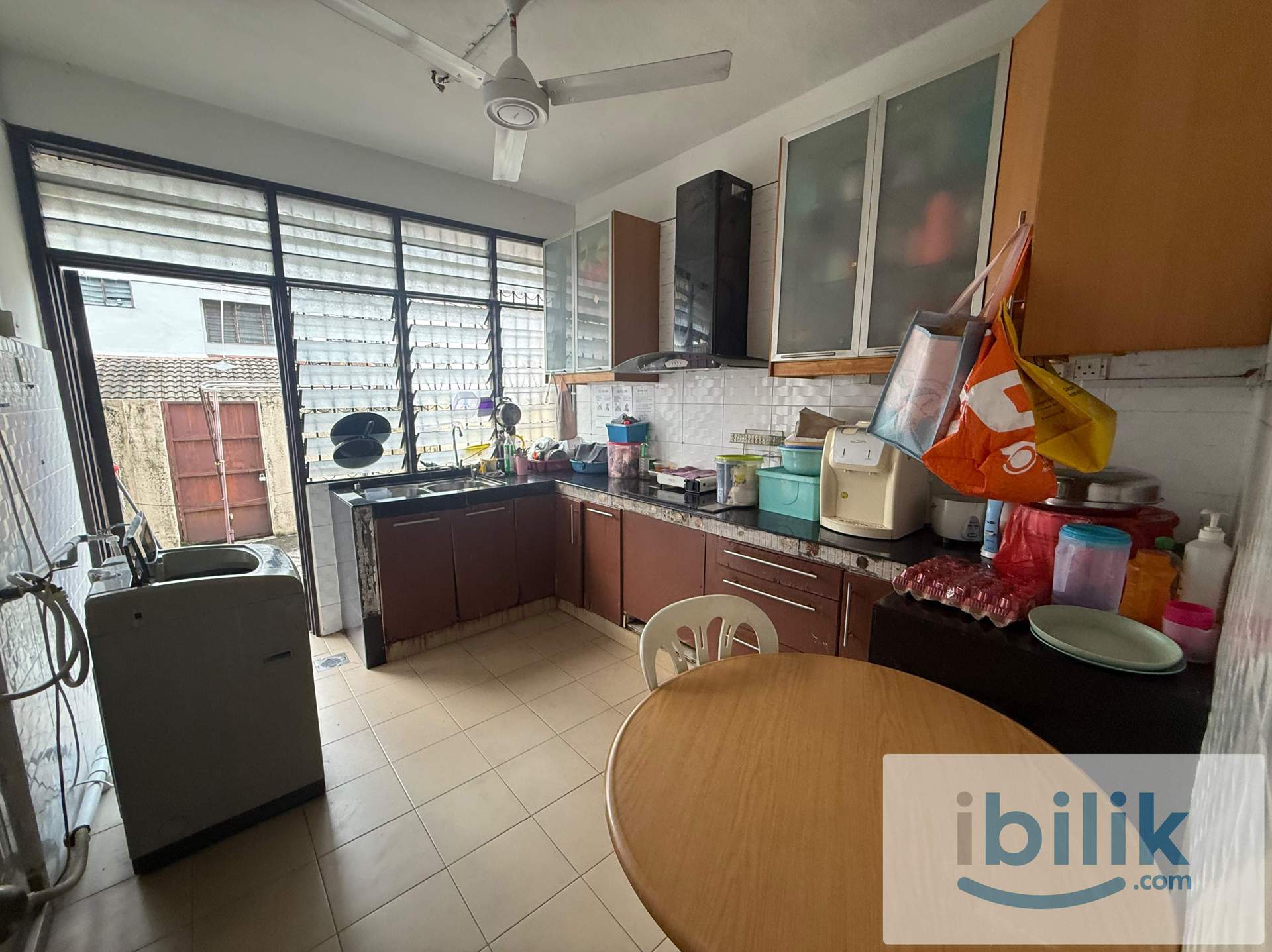 🌿 Relax & Stay Comfortable – Rooms Available in Subang Jaya - Image 9