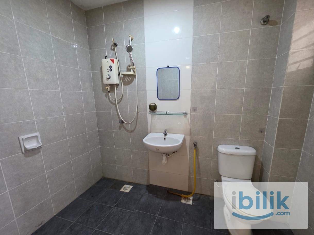 🌿 Relax & Stay Comfortable – Rooms Available in Shah Alam - Image 1
