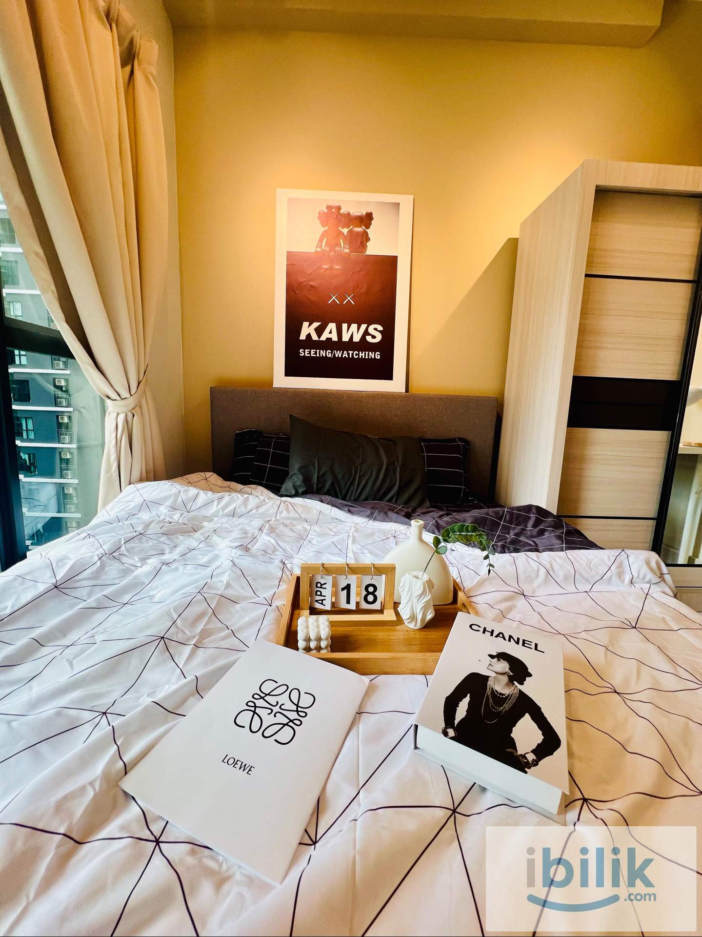 Majestic Maxim | Medium Room - Image 2