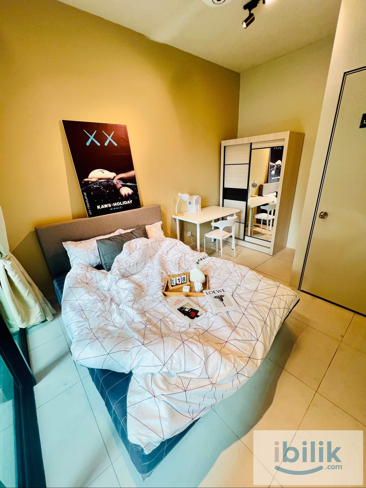 Majestic Maxim ｜ Balcony Room - Image 3