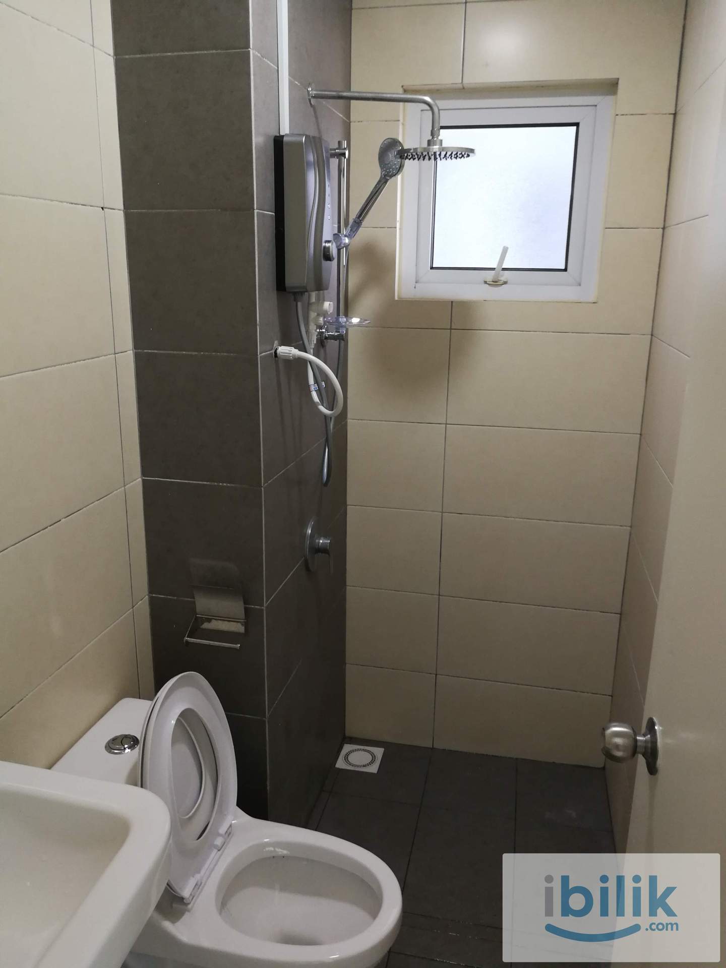 [Queen Bedroom ] Holmes 1, Bandar Tun Razak, HUKM, Taman midah[Fully + AC] - Image 3