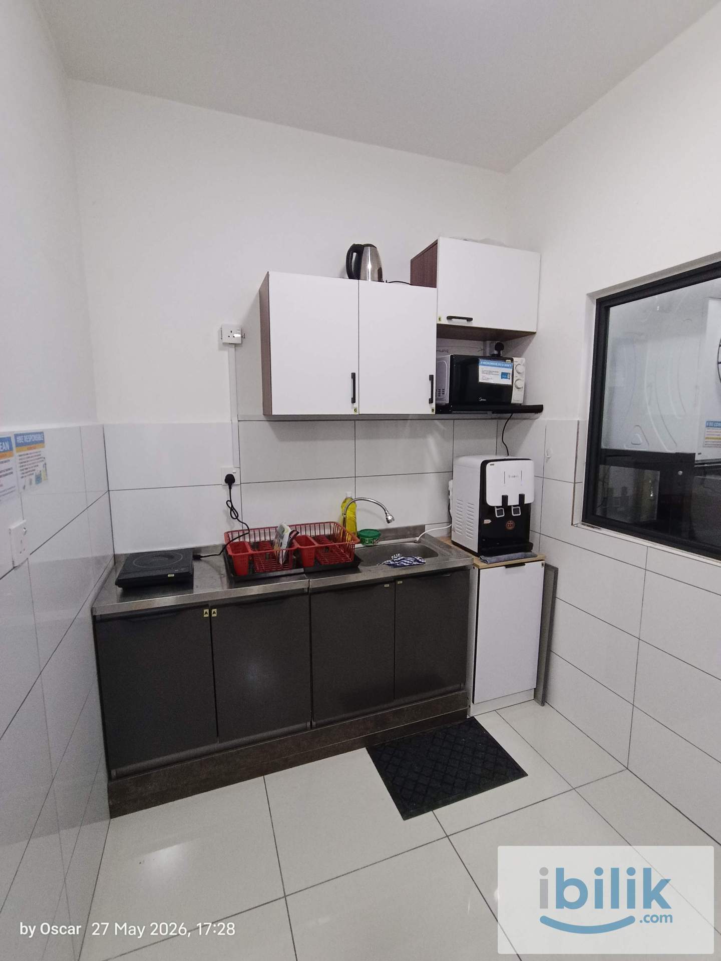[Queen Middle Bedroom] Holmes,  2min HUKM, PPUKM,  PANTAI HOSPITAL, UCSI University, Permaisuri, Cheras [Fully + AC] - Image 4