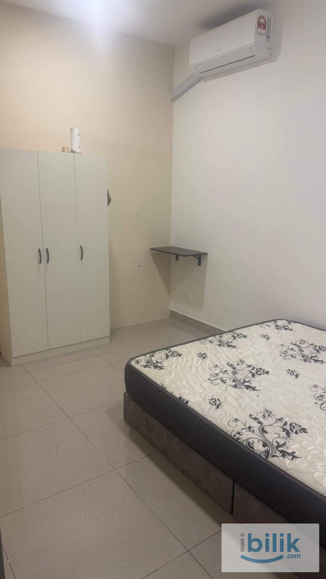 Middle Room - Image 2