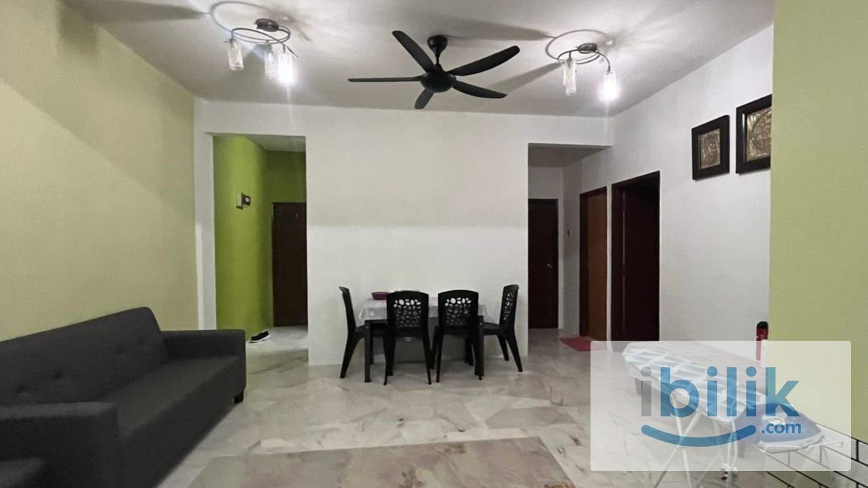 Middle Room for Rent - Image 3
