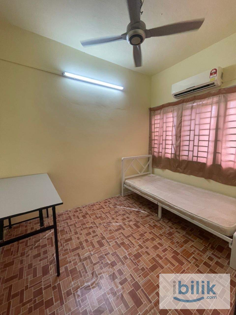 🚶‍♂️‍➡️Walking 5 mins to LRT Middle Room For Rent  - Image 2