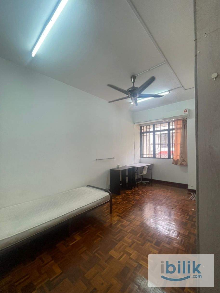 🚶‍♂️‍➡️Walking 5 mins to LRT Middle Room For Rent  - Image 5