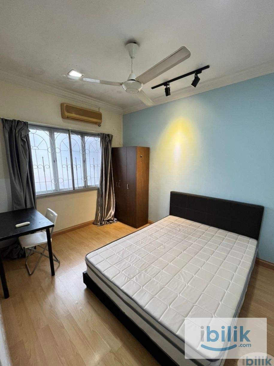 🔥Hot Middle room for rent at Petaling Jaya SS2🔥 - Image 1