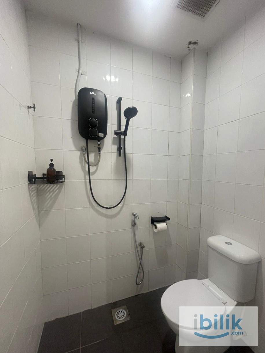 🔥Hot Middle Room for Rent at SS2 - Image 4