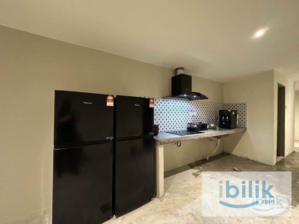 🔥 Hot Master Room for Rent at SS2🔥 - Image 4