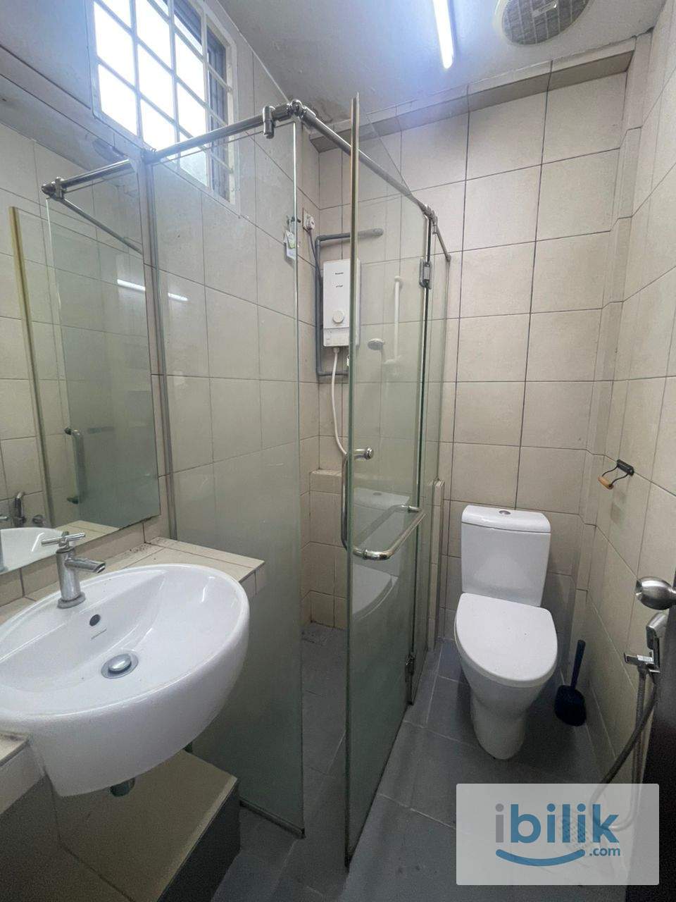 🔥Hot Middle Room for Rent at Bandar Utama - Image 2