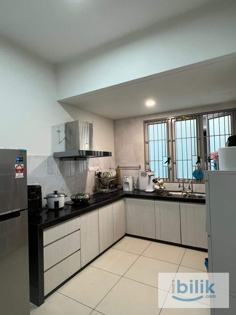 🔥Hot Middle Room for Rent at Bandar Utama - Image 4