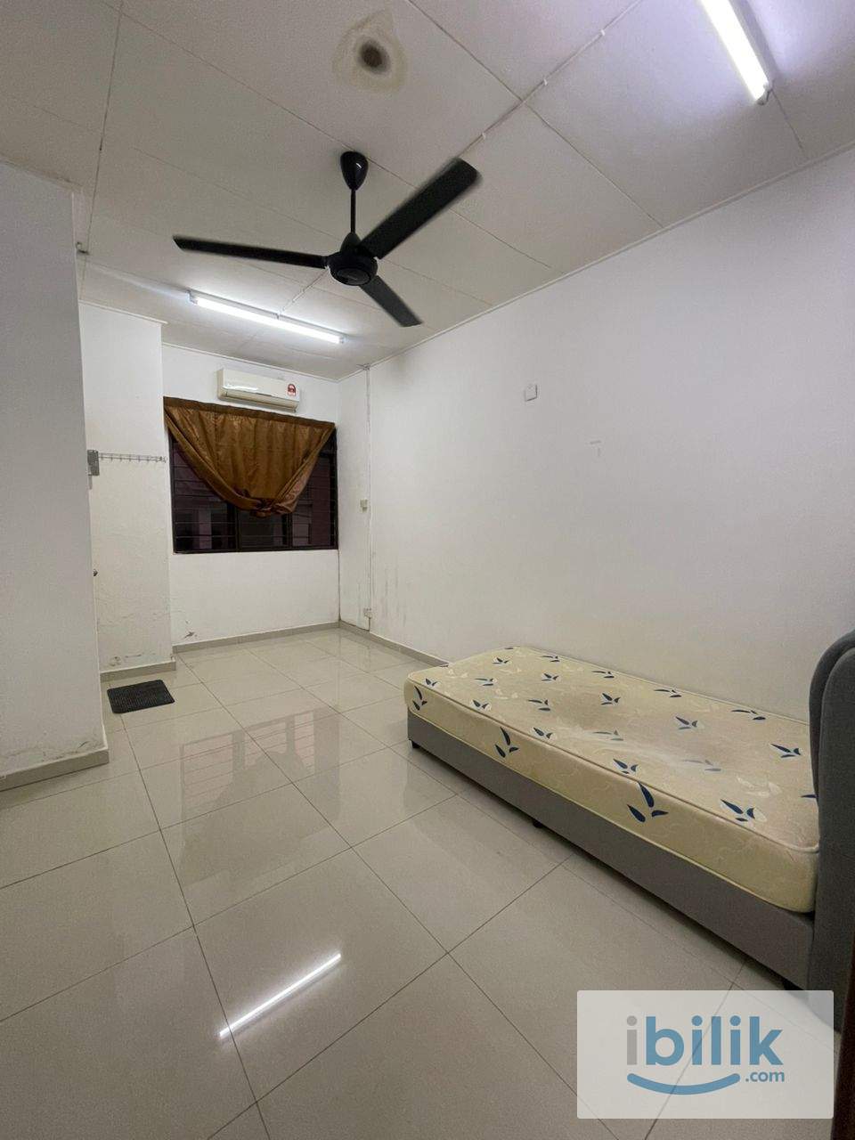 🔥Hot Middle Room for Rent at Shah Alam - Image 1