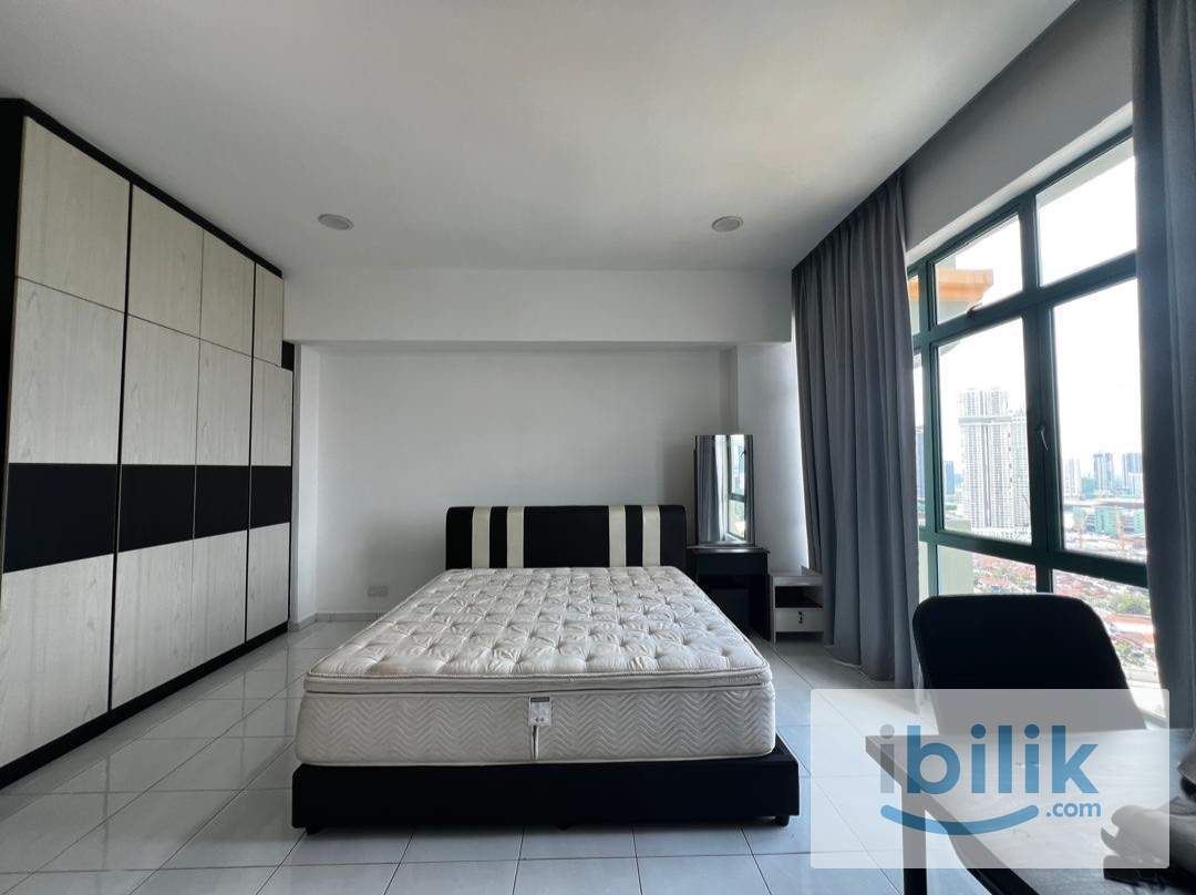 Middle Room - Image 1