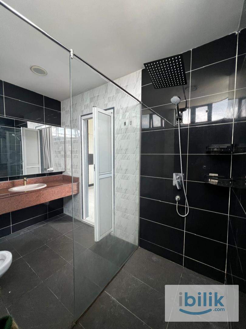 Middle Room - Image 4